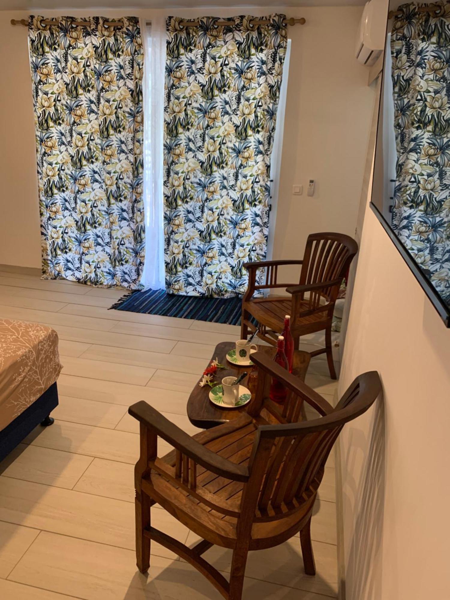 A Tomo Mai Homestay, Close To Airport, Private Bathroom Free Parking And Wifi With High Connection And Breakfast Optional Faaa Εξωτερικό φωτογραφία